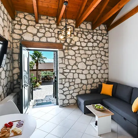 Ninemia Homes 1 Lefkáda